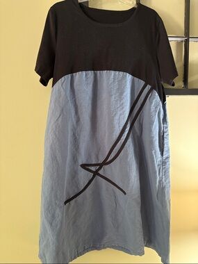 Two-Tone Black and Light Blue Short Sleeve Dress